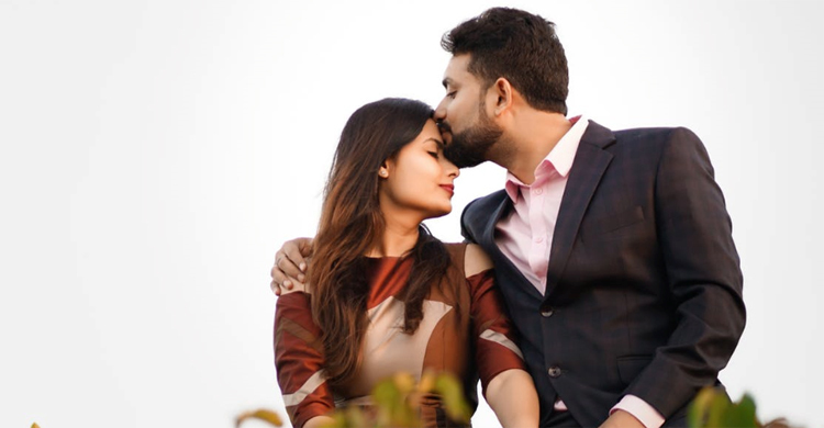 সুখী হতে চাইলে যেসব কথায় কান দেবেন না