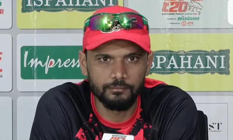 সাকিব-তামিমরা যেন সম্মানের সঙ্গে মাঠ থেকে অবসর নিতে পারে: মাশরাফি