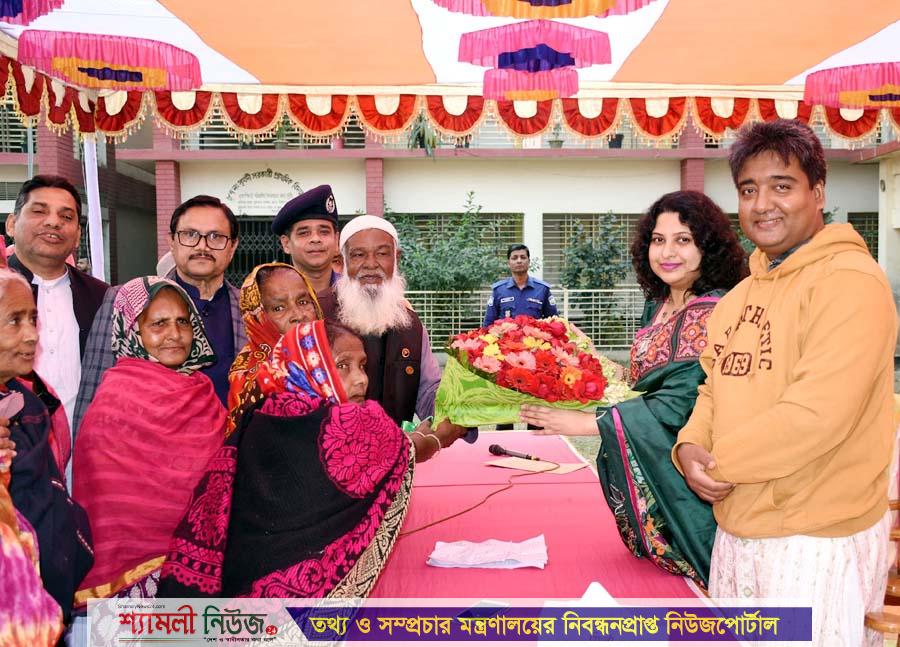শেরপুরে সূর্যদী’র গণহত্যায় শহীদ-যুদ্ধাহত পরিবারের মাঝে পুনাকের শীতবস্ত্র বিতরণ