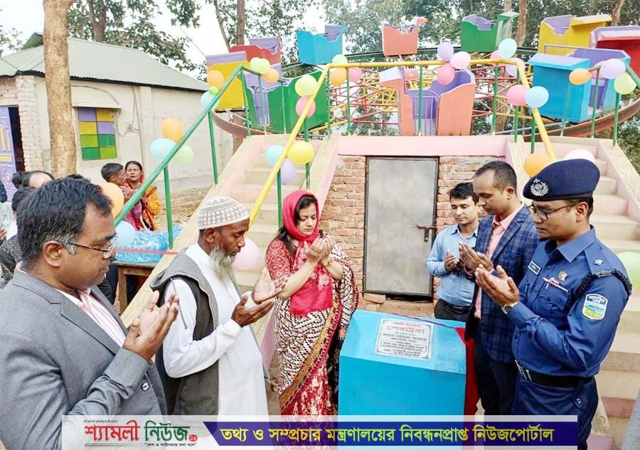 গজনীতে দৃষ্টিনন্দন ভাসমান সেতু, ওয়াটার কিংডম ও প্যারাট্রবা উদ্বোধন করলেন জেলা প্রশাসক