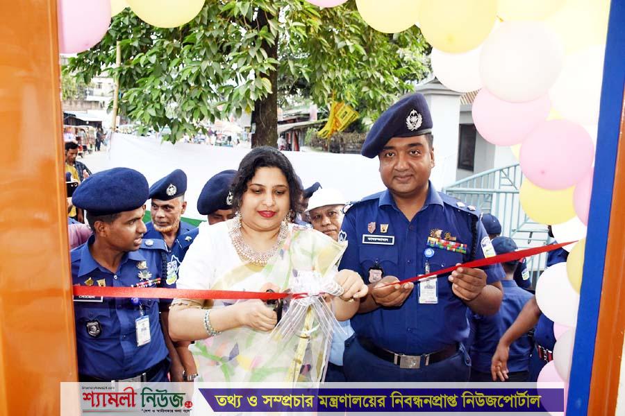 শেরপুরে দৃষ্টিনন্দন ট্রাফিক পুলিশ বক্স উদ্বোধন করলেন পুলিশ সুপার