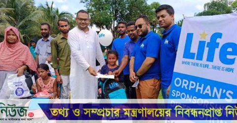 ভালুকায় এতিম শিশুদের মাঝে শিক্ষা উপকরণ বিতরণ