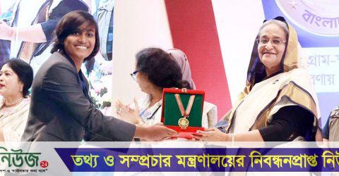 নারী ফুটবল দলসহ বঙ্গমাতা পদক পেলেন যাঁরা