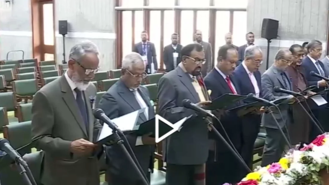 শপথ নিয়েছেন জাতীয় পার্টির নির্বাচিতরাও