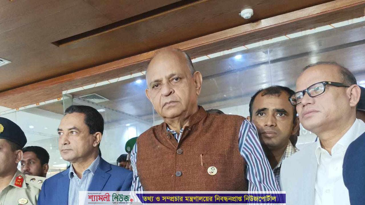 কেউই শঙ্কামুক্ত নয়, শ্বাসনালি পুড়েছে ২৬ জনের : স্বাস্থ্যমন্ত্রী