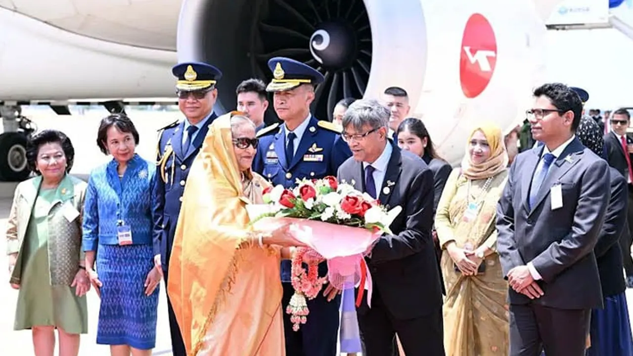থাইল্যান্ড পৌঁছেছেন প্রধানমন্ত্রী