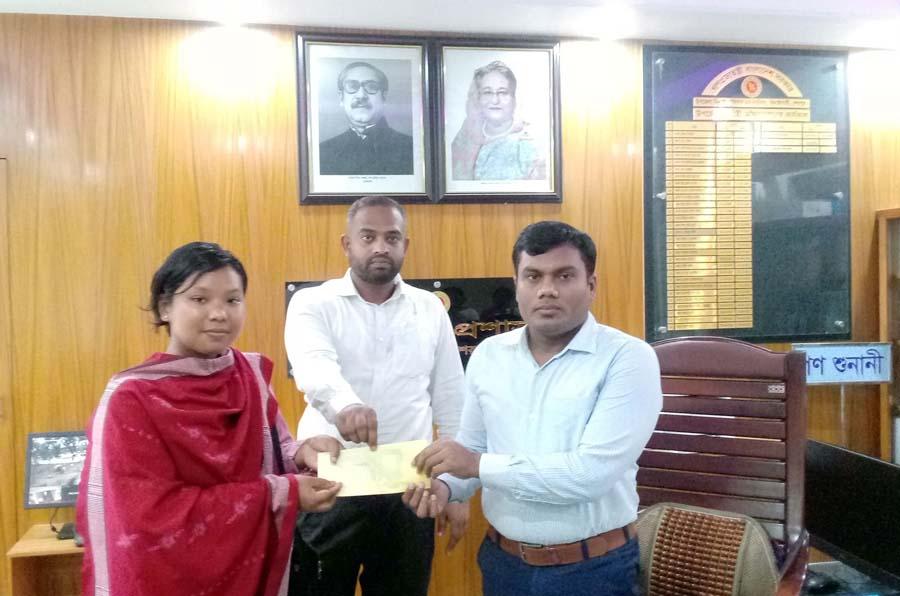 ঝিনাইগাতীতে ক্ষুদ্র নৃ-গোষ্ঠী শিক্ষার্থীদের মাঝে শিক্ষাবৃত্তি ও আর্থিক সহায়তা প্রদান