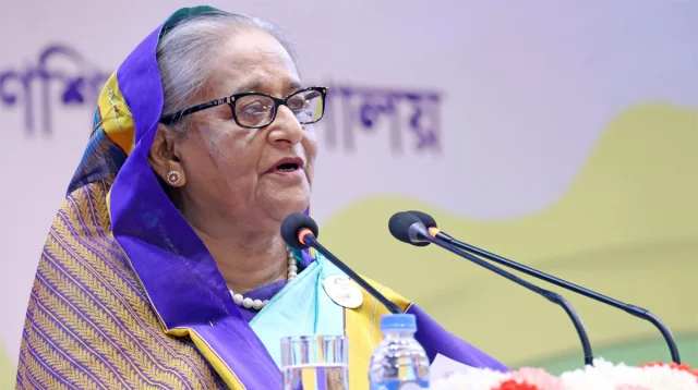 প্রাথমিক পর্যায়ে প্রতিটি স্কুলে কম্পিউটার ল্যাব করা হবে: প্রধানমন্ত্রী