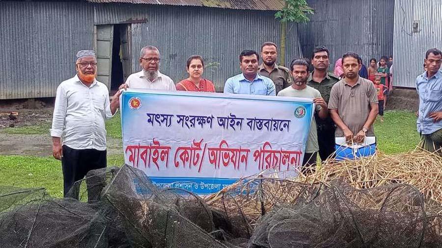 ঝিনাইগাতীতে ১ হাজার ৪৫০ মিটার অবৈধ চায়না দুয়ারী জাল ধ্বংস