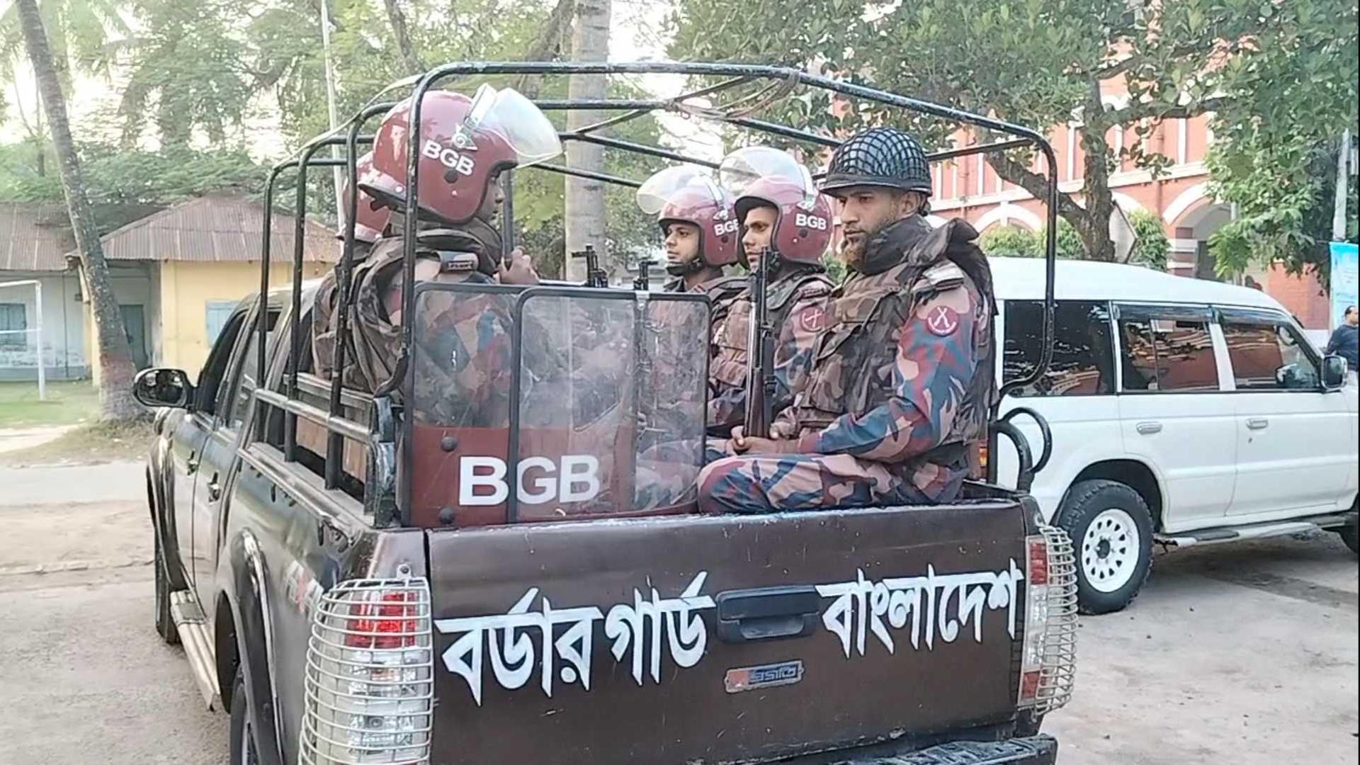 রাজধানীসহ সারা দেশে বিজিবির টহল জোরদার