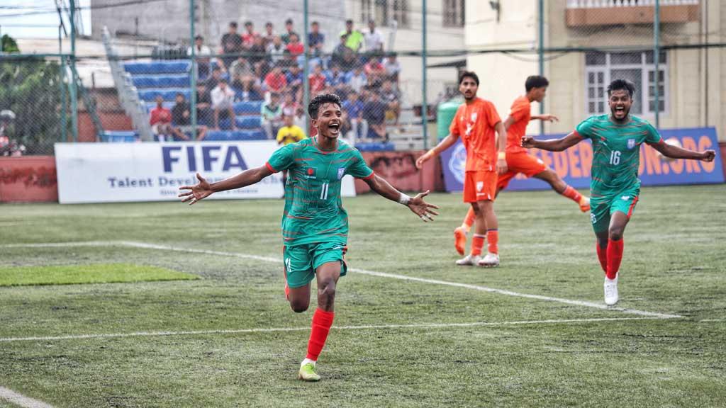 টাইব্রেকারে ভারতকে হারিয়ে ফাইনালে বাংলাদেশ