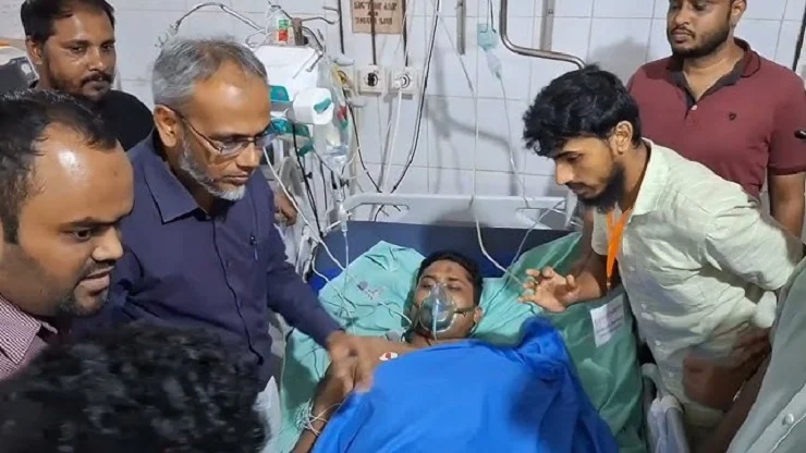 সিএমএইচে নেওয়া হয়েছে হাসনাত আব্দুল্লাহকে