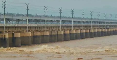 এবার খুলে দেওয়া হলো ফারাক্কার সব গেট