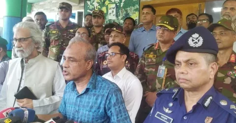 আইনশৃঙ্খলার অবনতির চেষ্টা করলে ছাড় দেওয়া হবে না : রাঙামাটিতে স্বরাষ্ট্র উপদেষ্টা