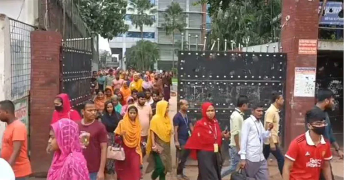 আশুলিয়ায় ১৫ পোশাক কারখানায় সাধারণ ছুটি
