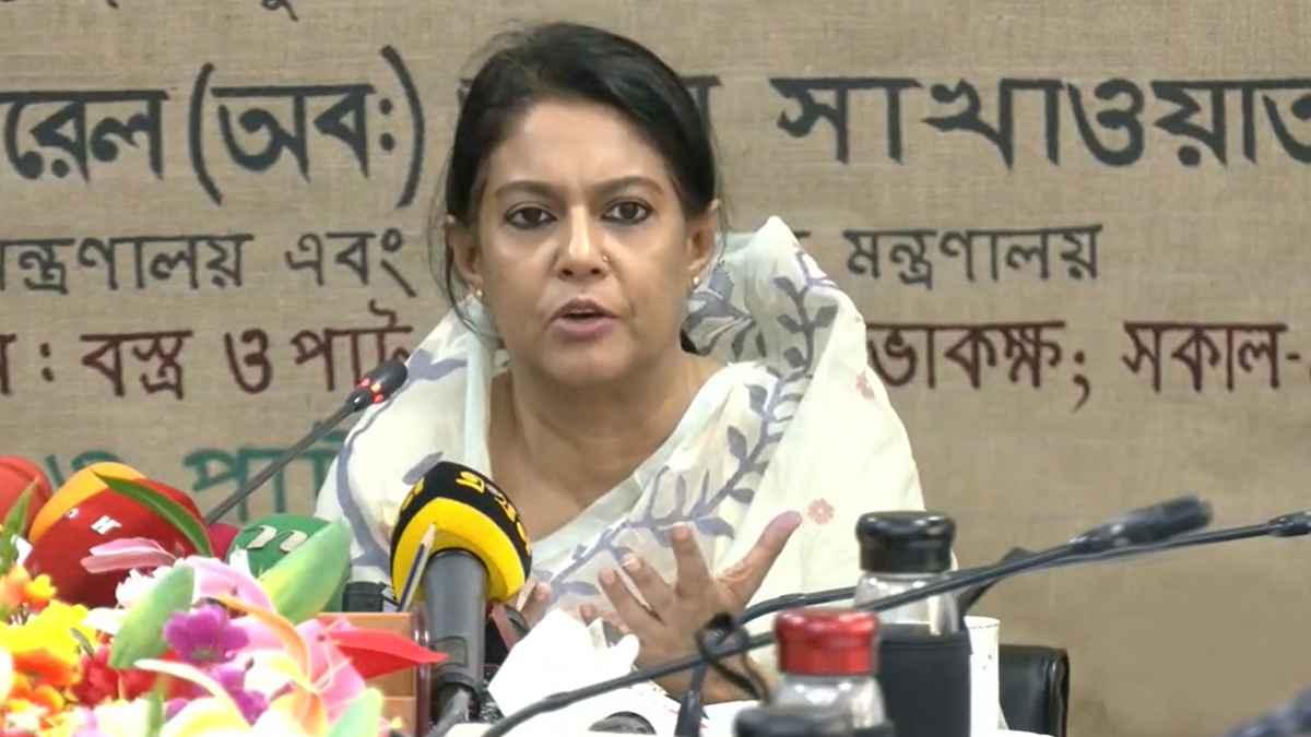 পলিথিন উৎপাদন বন্ধেও কঠোর পদক্ষেপ নেওয়া হবে: পরিবেশ উপদেষ্টা