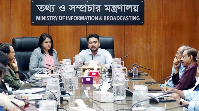 গণমাধ্যমের ওপর সরকারের কোনো চাপ নেই : তথ্য ও সম্প্রচার উপদেষ্টা