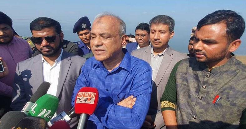 শিক্ষার্থীদের আন্দোলনে সরকার কঠোর হতে চায় না: স্বরাষ্ট্র উপদেষ্টা