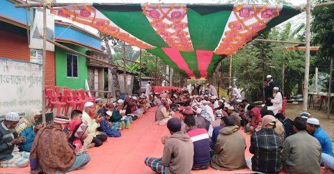 ঝিনাইগাতীতে সাংবাদিক মনিরের বাবার আত্মার মাগফিরাত কামনায় দোয়া