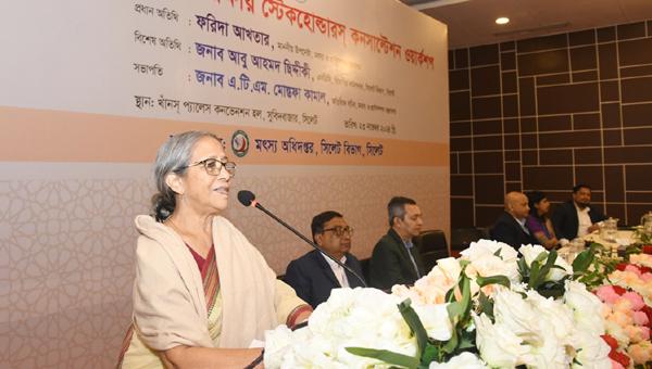 মাছের প্রজননে বাধা দিয়ে মানুষ দায়িত্বহীনতার পরিচয় দিচ্ছে: মৎস্য উপদেষ্টা