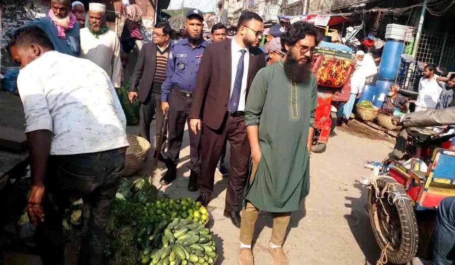 শেরপুরের নয়আনী বাজারের ফুটপাত দখলমুক্ত করতে অভিযান