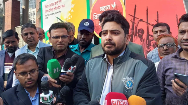 অস্থায়ী পাসে সচিবালয়ে প্রবেশ করতে পারবেন সাংবাদিকরা : তথ্য উপদেষ্টা