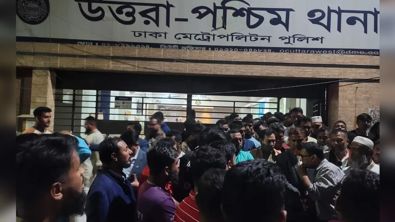 তিন ছাত্রকে ছাড়িয়ে নিতে থানায় হামলা চালাল বৈষম্যবিরোধী শিক্ষার্থীরা