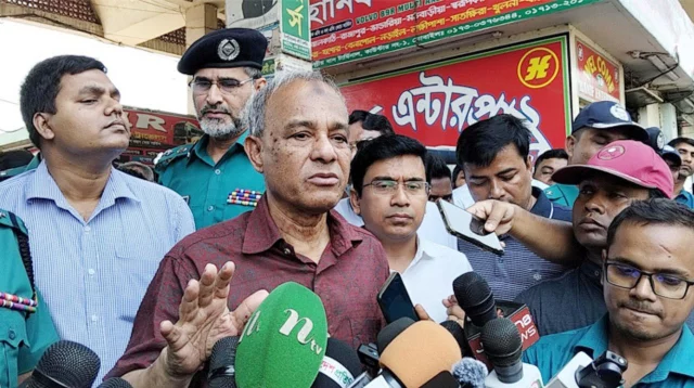 ঈদে নিরাপত্তা হুমকি নেই : স্বরাষ্ট্র উপদেষ্টা