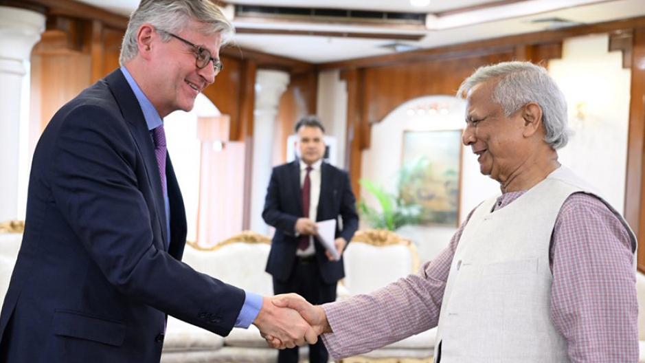 শান্তিরক্ষী মিশনে আরও নারী সদস্য নিয়োগ দেওয়ার আহ্বান প্রধান উপদেষ্টার