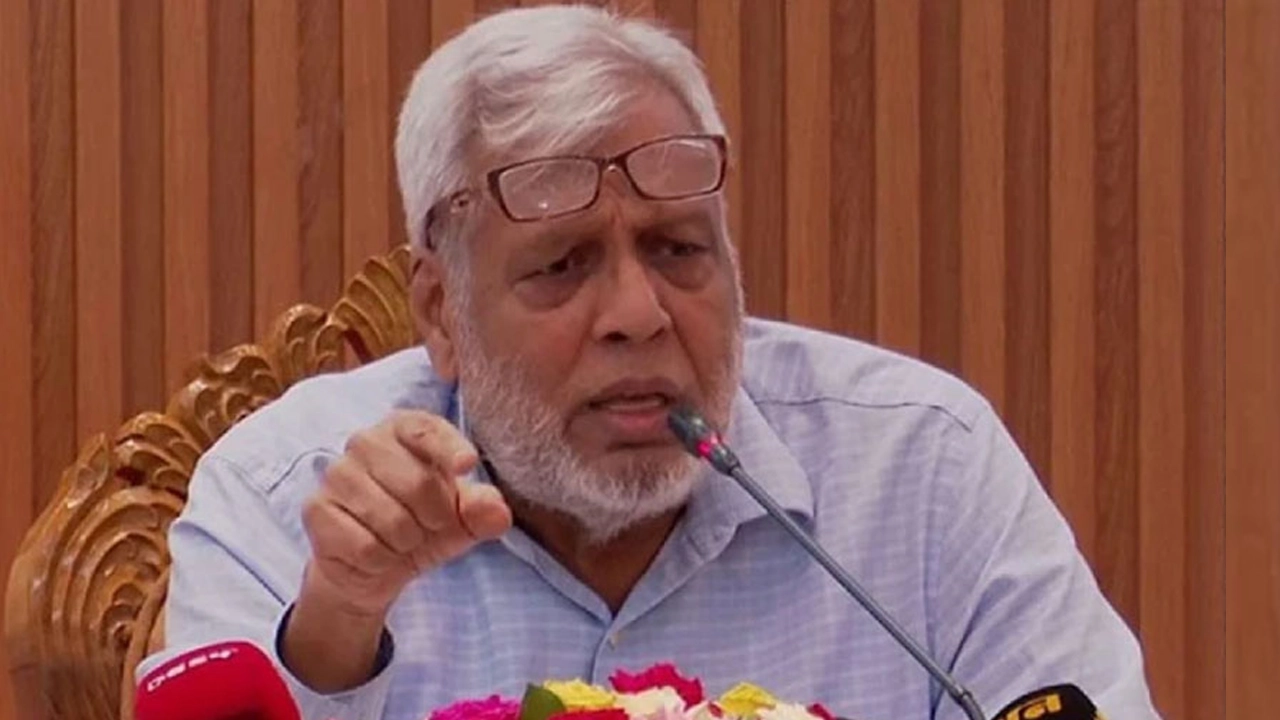 তিন মন্ত্রণালয়কে উপদেষ্টার জরুরি নির্দেশনা দিলেন উপদেষ্টা ফাওজুল কবির খান