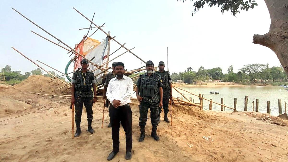 নালিতাবাড়ীতে অবৈধভাবে বালু উত্তোলনের দায়ে একজনের সাজা, ৫ ড্রেজার ধ্বংস
