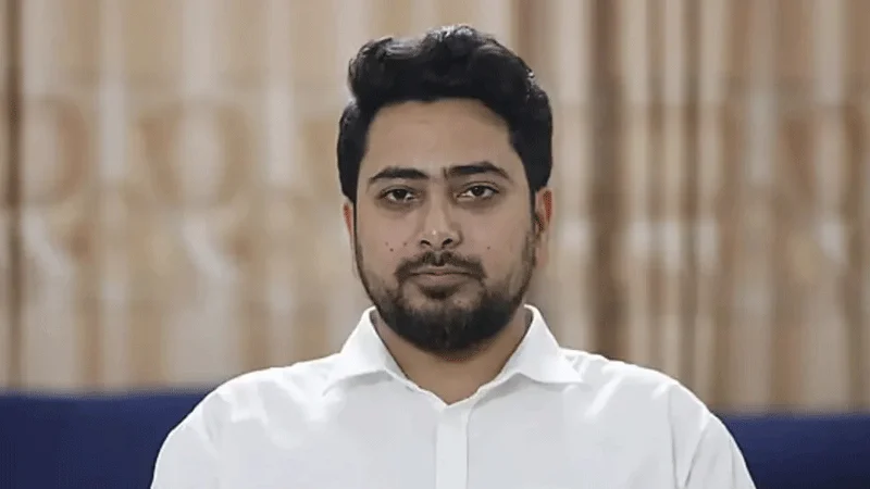 আরেকটা এক-এগারোর বন্দোবস্ত করার পাঁয়তারা চলছে : ফেসবুক পোস্টে নাহিদ ইসলাম