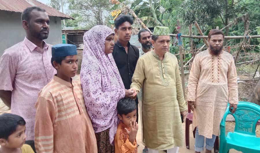 সীমান্তে বন্য হাতির হামলায় নিহত ২ পরিবারের পাশে এড: এরশাদ আলম জর্জ