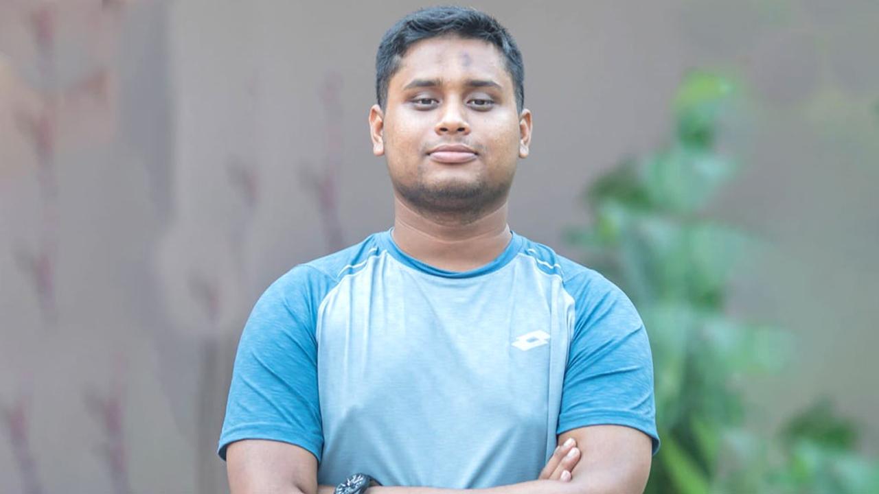 খুনিরা বাইরে, গ্রেপ্তার শুধু দেখানোর জন্য : হাসনাত আবদুল্লাহ