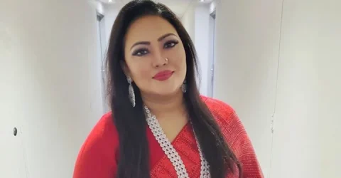 মানিকগঞ্জ আদালতে সাবেক সংসদ সদস্য ও কণ্ঠশিল্পী মমতাজ