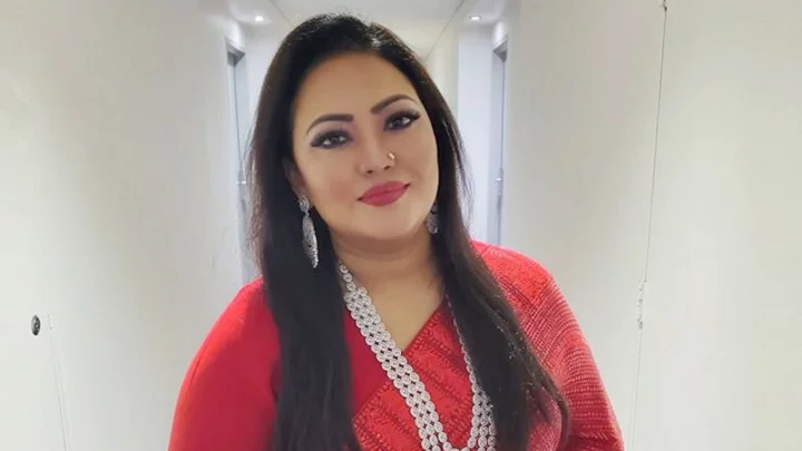 মানিকগঞ্জ আদালতে সাবেক সংসদ সদস্য ও কণ্ঠশিল্পী মমতাজ