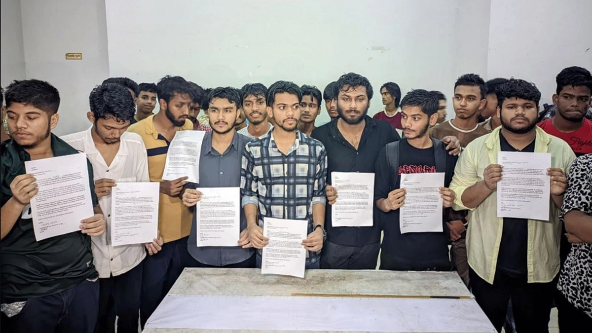 রংপুরে বৈষম্যবিরোধী ছাত্র আন্দোলনের শীর্ষ ১৬ নেতার পদত্যাগ