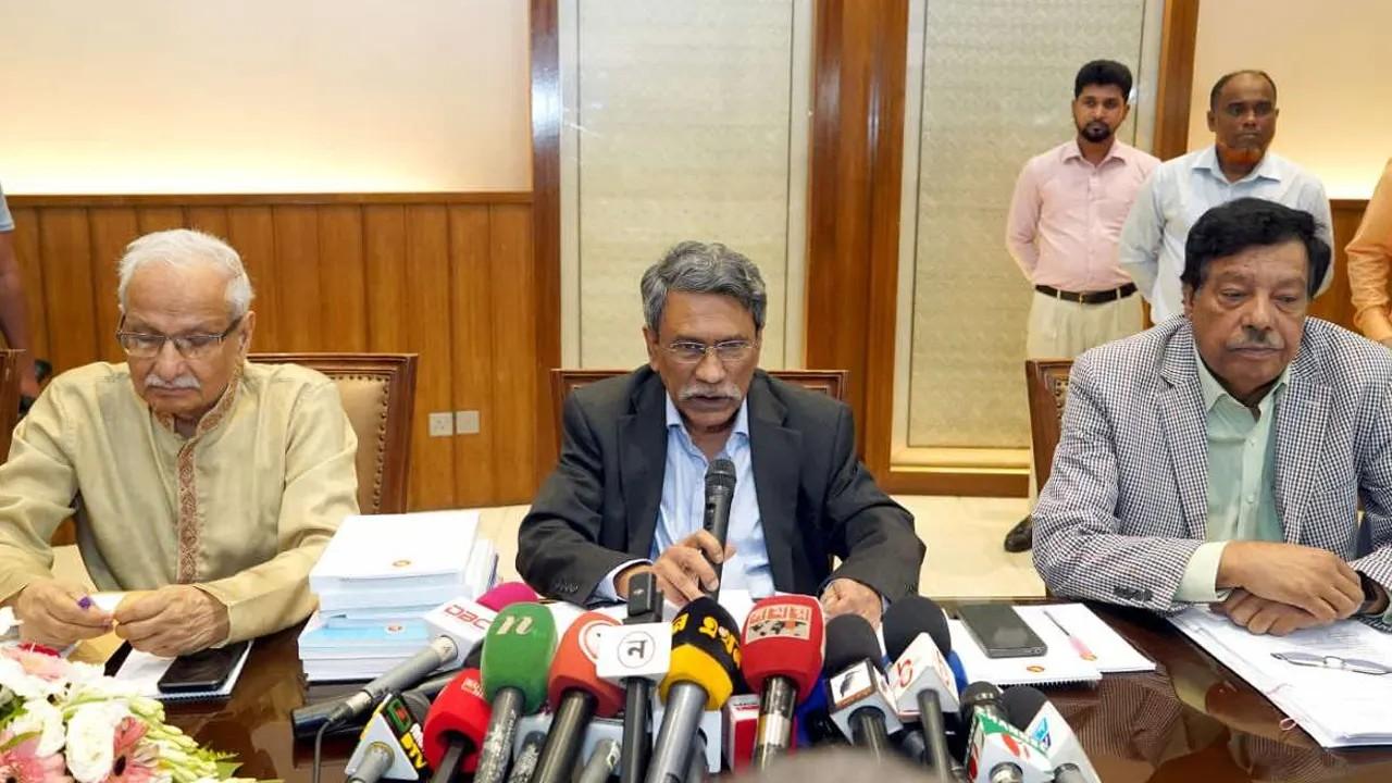 দ্রুতই জাতীয় সনদের দিকে এগোতে চায় ঐকমত্য কমিশন: আলী রীয়াজ
