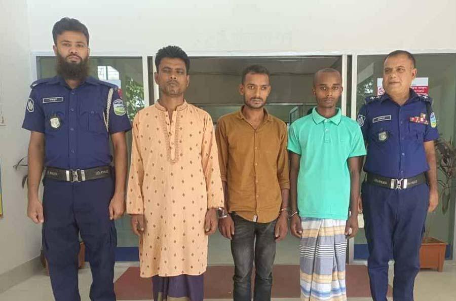 নালিতাবাড়ীতে ৪৫ পিস ইয়াবাসহ গ্রেফতার ৩
