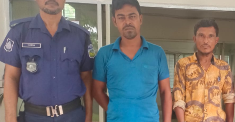 নালিতাবাড়ীতে ভারতীয় মদসহ গ্রেফতার ২