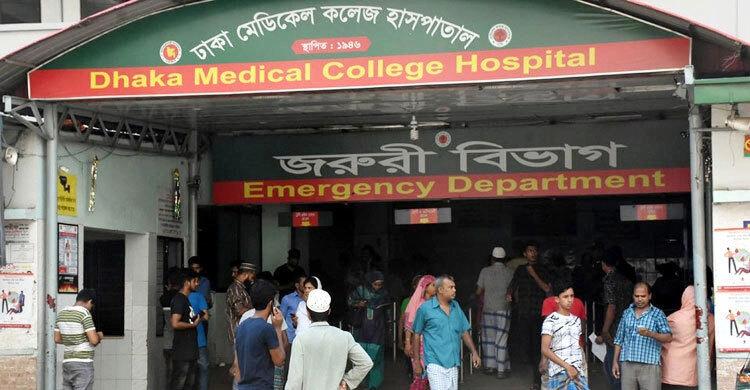 ঢামেক পুলিশ বক্সের পাশ থেকে দুই মরদেহ উদ্ধার