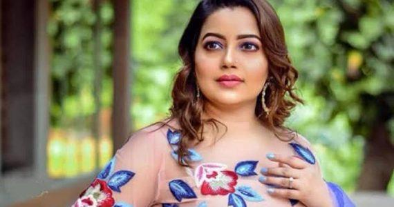 ৬ বছরের দাম্পত্যের ইতি টানলেন সংগীতশিল্পী কনা