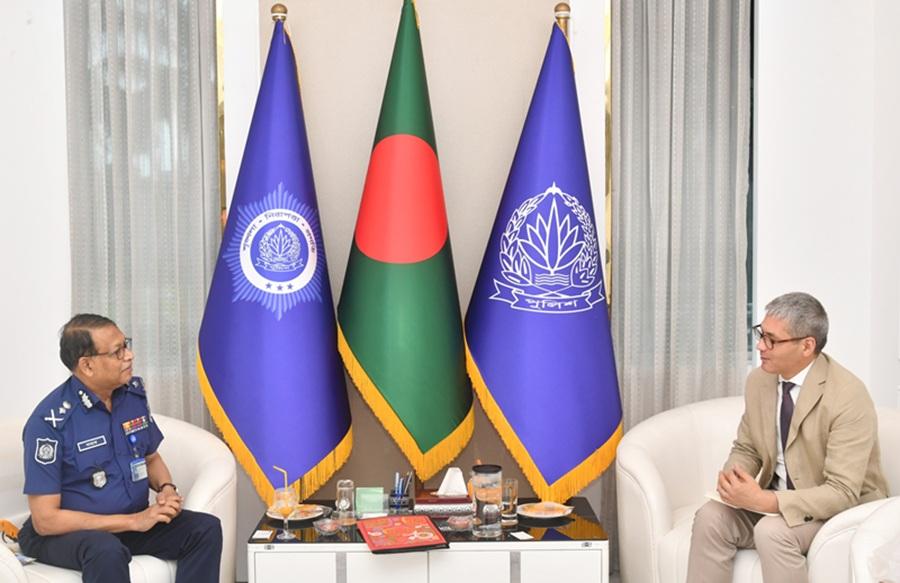 আইজিপির সঙ্গে ইউনেস্কো প্রতিনিধির সাক্ষাৎ