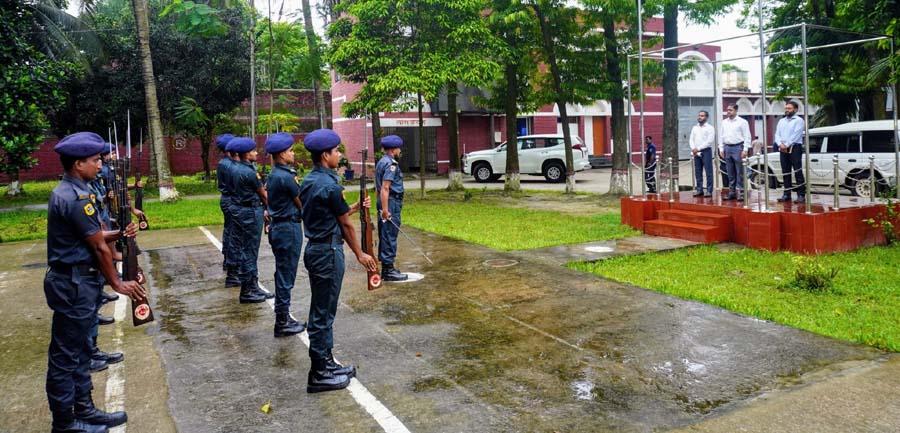 শেরপুর জেলা কারাগার পরিদর্শন করলেন জেলা প্রশাসক