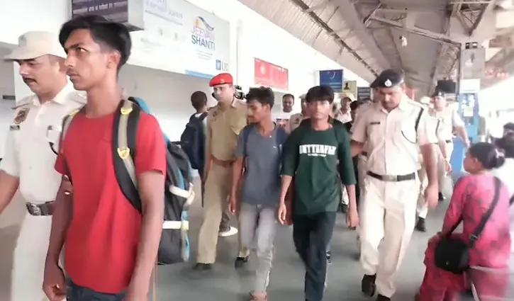 ভারতের আসামে ৮ বাংলাদেশি আটক