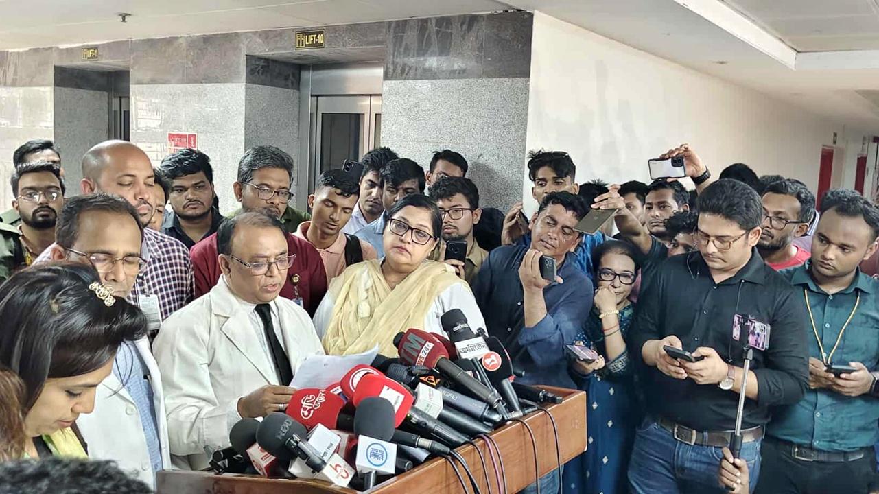 দগ্ধদের এই মুহূর্তে বিদেশে নেওয়ার পরিকল্পনা নেই: বার্ন পরিচালক