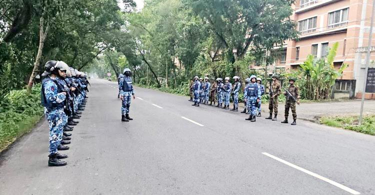 উৎকণ্ঠার রাত পেরিয়ে থমথমে গোপালগঞ্জ