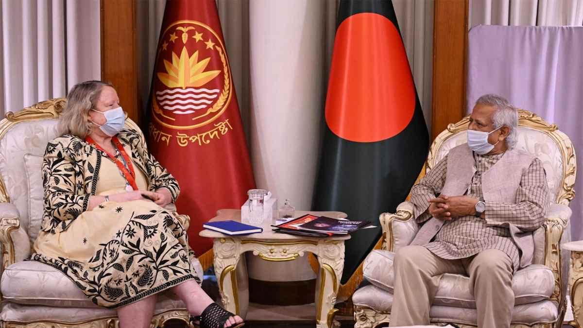 ‘ভুয়া তথ্য’ রুখতে গণমাধ্যমকে সহায়তা করতে জাতিসংঘকে প্রধান উপদেষ্টার আহ্বান