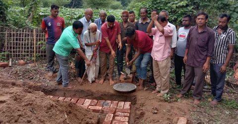 শ্রীবরদী সীমান্তে শ্রী শ্রী কামাক্ষা মাতার মন্দিরে নতুন ঘর নির্মাণের ভিত্তিপ্রস্তর স্থাপন