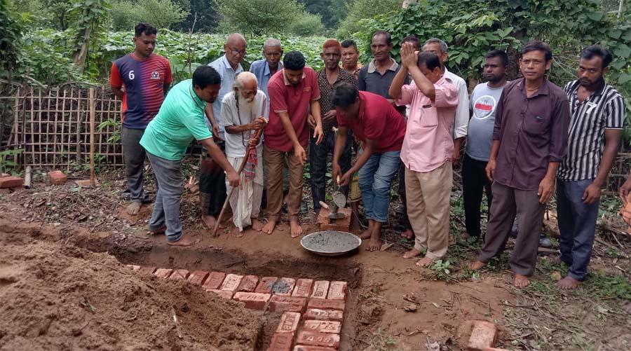 শ্রীবরদী সীমান্তে শ্রী শ্রী কামাক্ষা মাতার মন্দিরে নতুন ঘর নির্মাণের ভিত্তিপ্রস্তর স্থাপন
